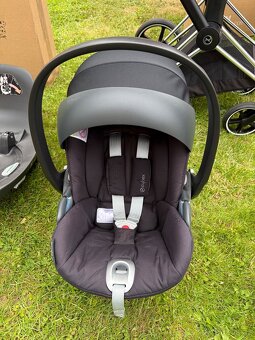 Autosedačka/vajíčko Cybex Cloud Z i-size + Isofix báze - 3