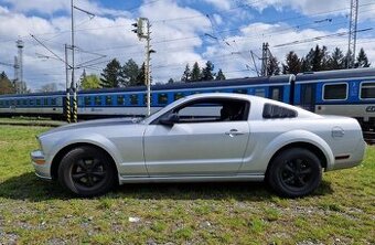 Prodám Ford Mustang 4.0 - V6 USA - 3