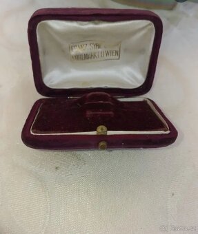 STAROŽITNOSTI Z PŮDY - 3