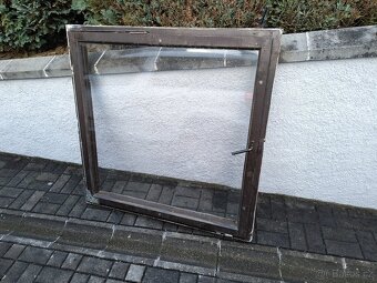 Dřevěné okno s rámem 120 x 120 cm - 3