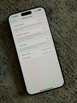 iPhone 15 Pro Max, 256 GB černý titan - 3