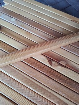 Modřínové hranoly lakované - 3