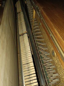 Piano Petrof - 3