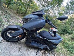 Yamaha Xmax 125 - Techmax 2023 - 3