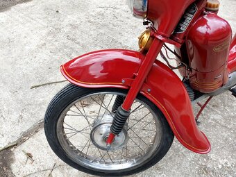 Jawa pionyr - 3