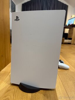 Playstation 5 s mechanikou - 3