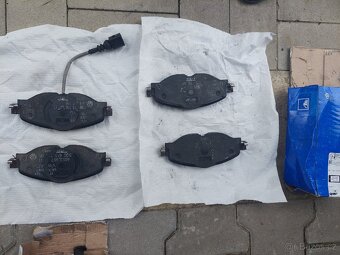 Přední-zadní kotouče a destičky TRW - 3