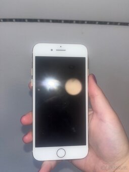 iPhone 8 (256GB) - 3