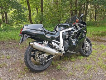 Suzuki GSXR 750 1990 - 3