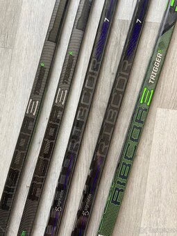 Hokejka CCM Trigger 5/6/7 P29 85flex pravá ZÁRUKA - 3