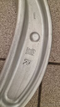 Spodní zadní ramena Audi - 3