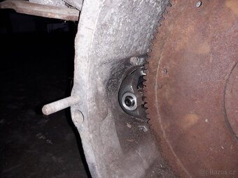 Zástavba starteru s planetovým převodem do vozu Tatra 613 - 3