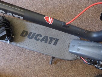 Elektro koloběžka Ducati pro evo I - 3