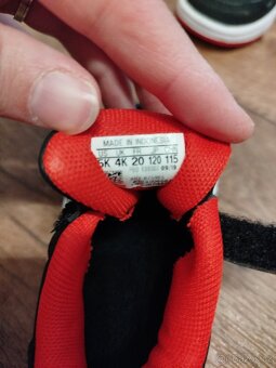 Adidas boty a jiné - 3