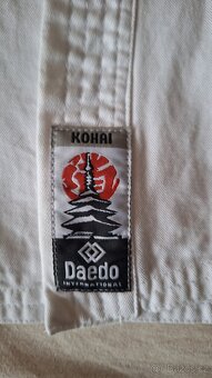 Kimono dětské na karate 130 s bílým páskem 100% bavlna - 3