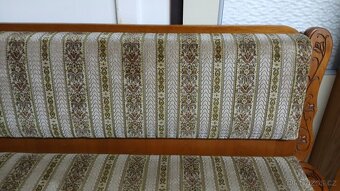 Masivní rohová lavice +2x židle + rozkládací stůl - 3