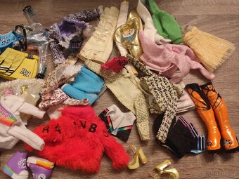 Velká sada doplňků pro RH panenky - 3