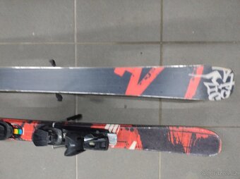 Prodám freestylové lyže - 3