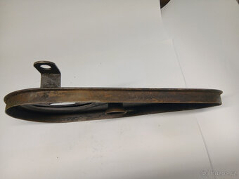 Kryt primárního převodu Royal Enfield. - 3