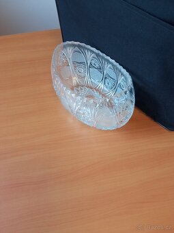 Broušená skleněná dóza  – hluboký brus. - 3