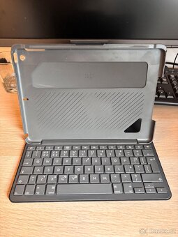 Klávesnice Logitech Slim folio pro IPad - 3