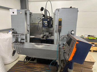 Prodám CNC frézku FNG 40 CNC E s řízením Heidenhain - 3
