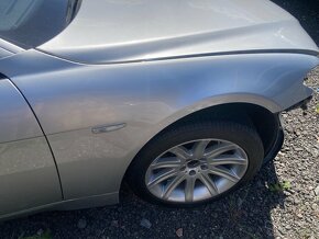 BMW E65 - Blatnik strana spolujezdce - 3
