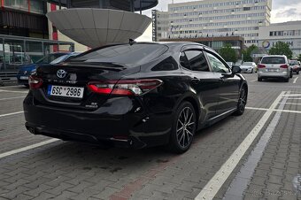 Toyota Camry 2.5 Hybrid, R.v. 2021 - 3