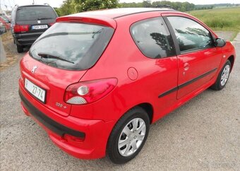 Peugeot 206 1,1 i 44 kW PLUS Serviska benzín - 3
