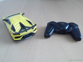 Lamborghini Aventador SVJ 1:24 - nové - 3