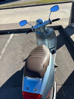 Skútr Lambretta V200 Special - 3