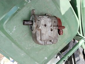 Ruské magneto M149 asi buldozer - 3