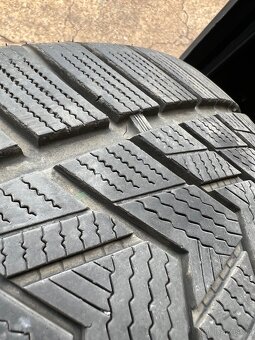 Pneu zimní 255/40 R20 - 3