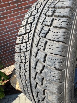 Prodám zimní pneu 205/65 R16 - 3