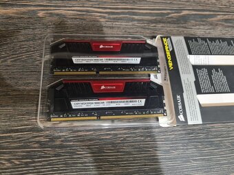 Corsair Vengeance Pro 16GB (2 x 8GB) DDR3 DRAM 1866MHz - 3
