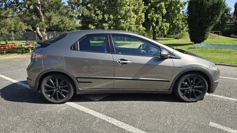 Honda Civic 8g 1.8 - 3