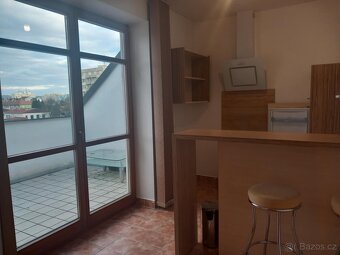 ČB: Pronájem mezonetového bytu 2+1, 87,8 m² - 3