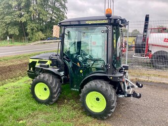 Malotraktor AGT 1060-SVAHOVÝ SPECIÁL + kabina, 56HP - 3