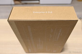 Ubiquiti UniFi Switch Enterprise 8 PoE - 3