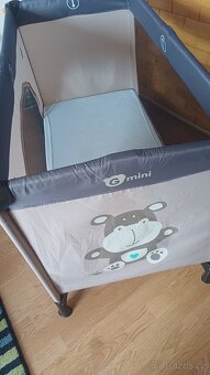 Cestovní postýlka - 3