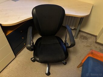 Rohový psací stůl - 3