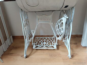 Šicí stroj Veritas - 3