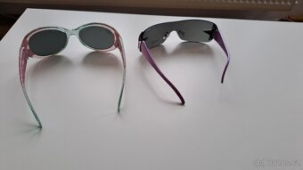 Dvoje sluneční brýle. - 3