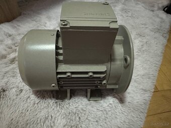Motor Siemens 1LA7063-4AB10 - 3