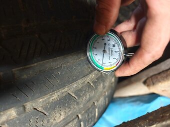245/45 R17 - 3