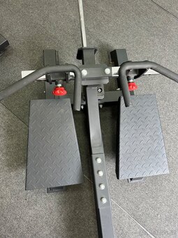 Prodám T bar - stroj na záda ATX - 3