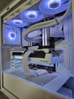 Herní PC AM5/Ryzen 7700/RX9070XT/32GB RAM/2TB NVMe - 3
