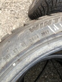 PRODÁM 3 KUSY ZIMNÍCH PNEU PIRELLI SOTTOZERO 3 - 3