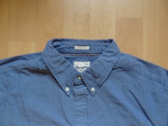 pánská Wrangler sv.modrá košile plátno, dl.ruk, puntík, ba L - 3