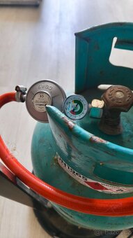 Prodám zahradní plynové topidlo Etna TZ 02001 +10kg bomba - 3